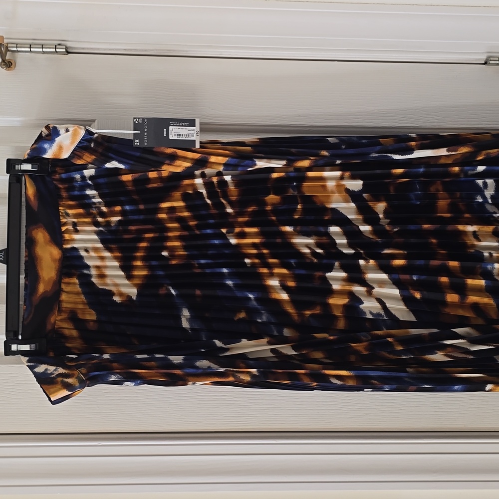 WORTHINGTON BRAND WOMEN'S PLUS SIZE BLUE & GOLD FANCY PLEATED SKIRT SIZE 2X
